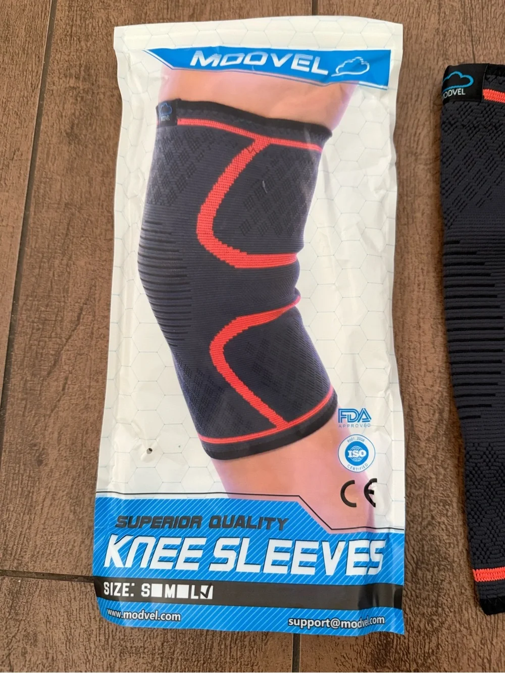 Modvel Compression Knee Sleeves – Black with Orange Accents Unisex Sz Large